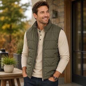 Banana Republic M Olive Quilted Puffer Vest Mock‎ Full Zip Sleeveless  Women